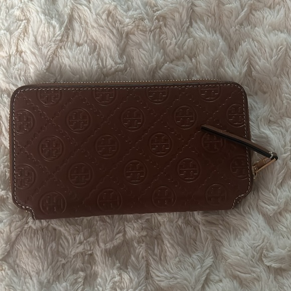 Tory Burch continental wallet - Picture 2 of 4